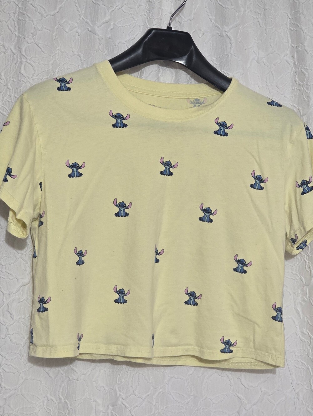 Disney Stitch Cropped  T-shirt Sz Large (Teens) Short Sleeve